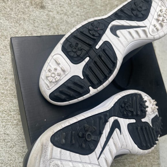 Nike Black Shoes with Rose Gold Color Nike Symbol - Picture 2 of 5